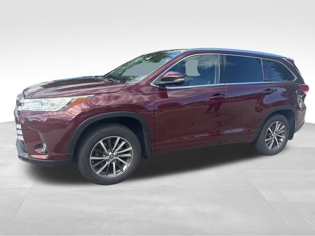 2017 Toyota Highlander XLE photo 2