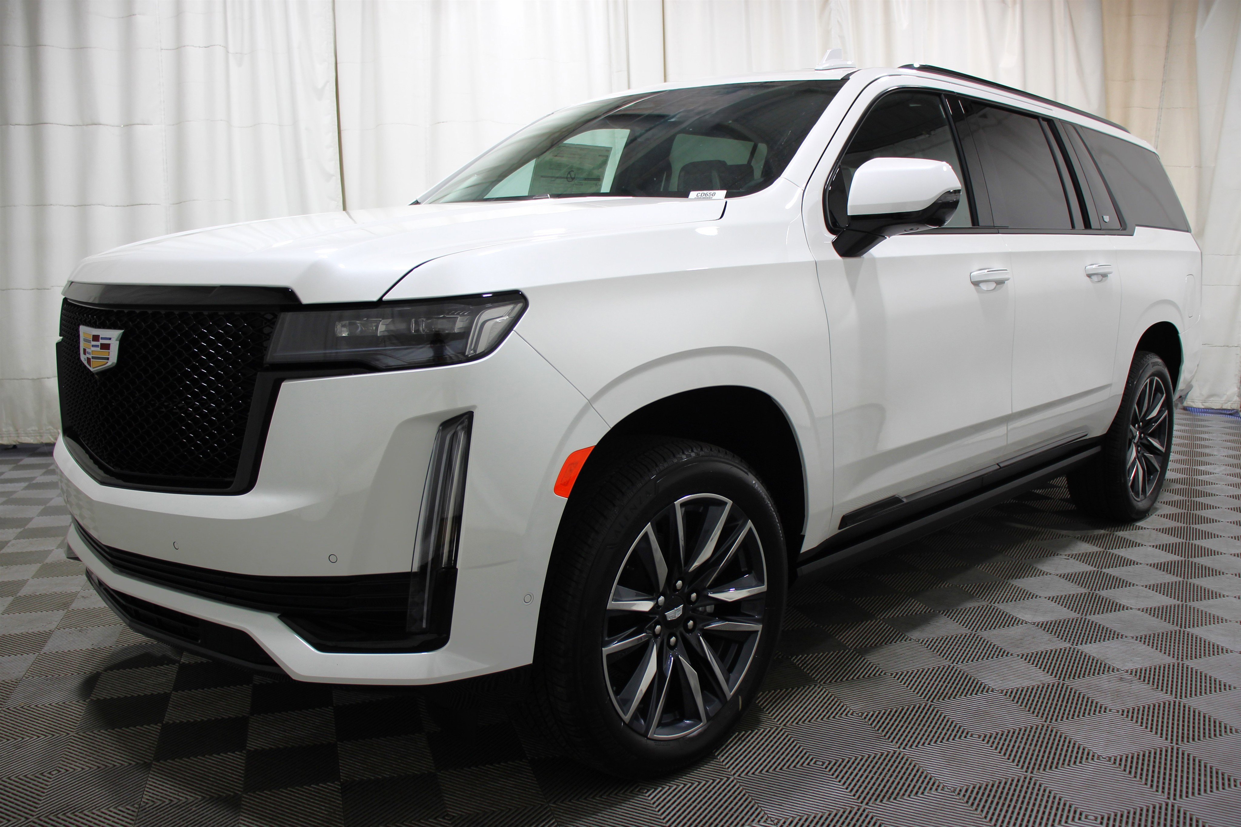 2024 Cadillac Escalade ESV Sport Platinum photo 30