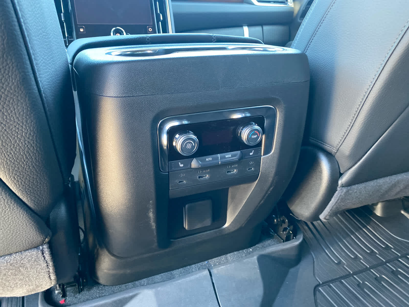2025 Gmc Yukon XL Denali photo 23