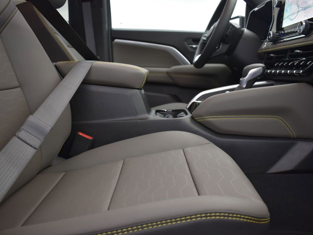 2025 Chevrolet Colorado ZR2 photo 24