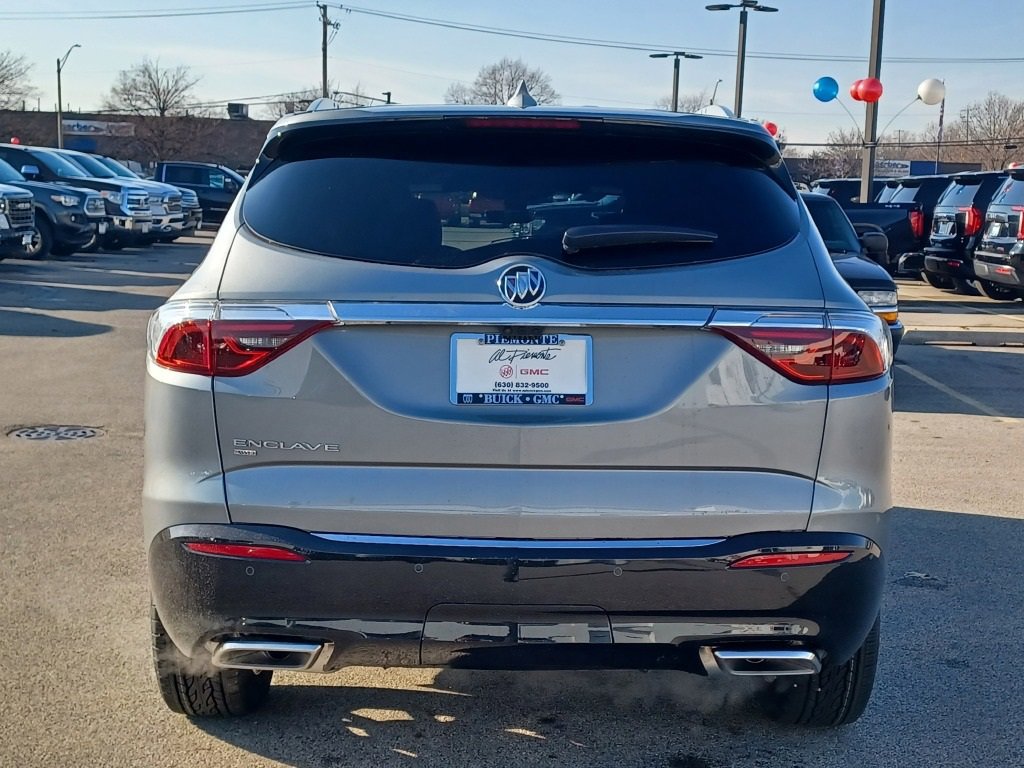 2024 Buick Enclave Premium photo 12