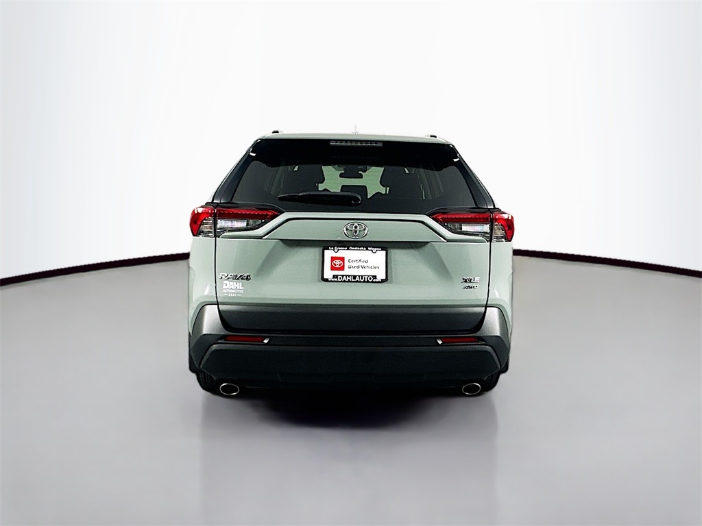 2023 Toyota RAV4 XLE Premium photo 6
