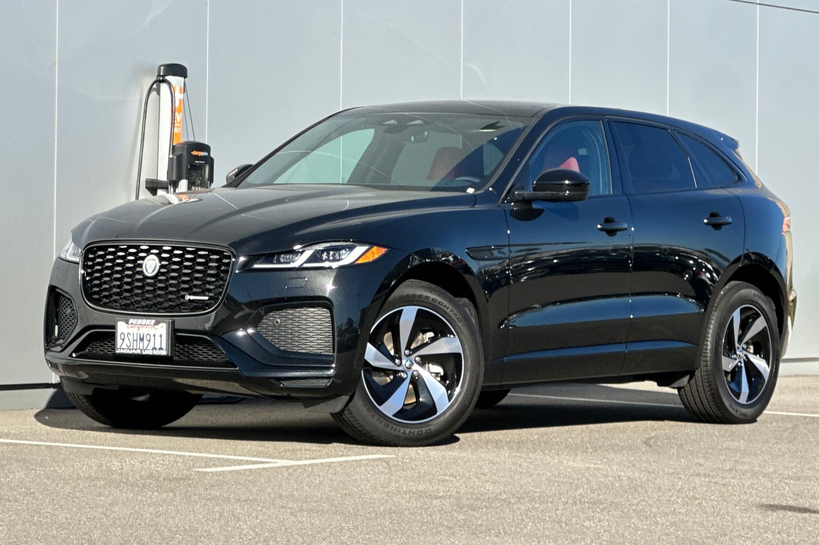 2025 Jaguar F-PACE R-Dynamic S's photo