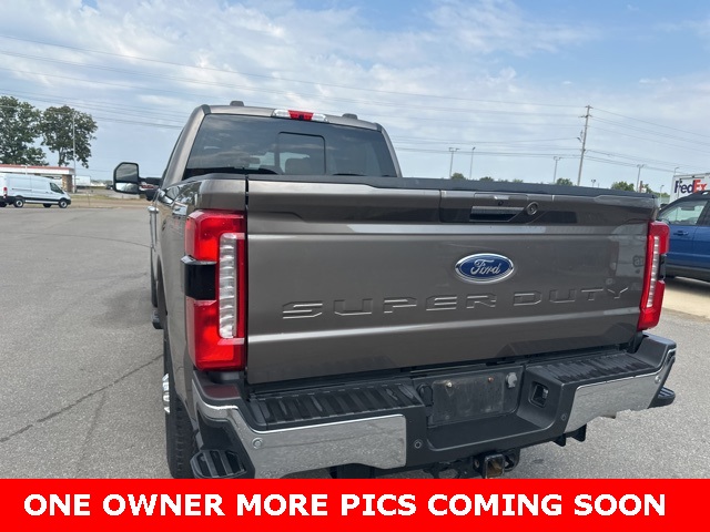 2023 Ford F-250 Lariat photo 14