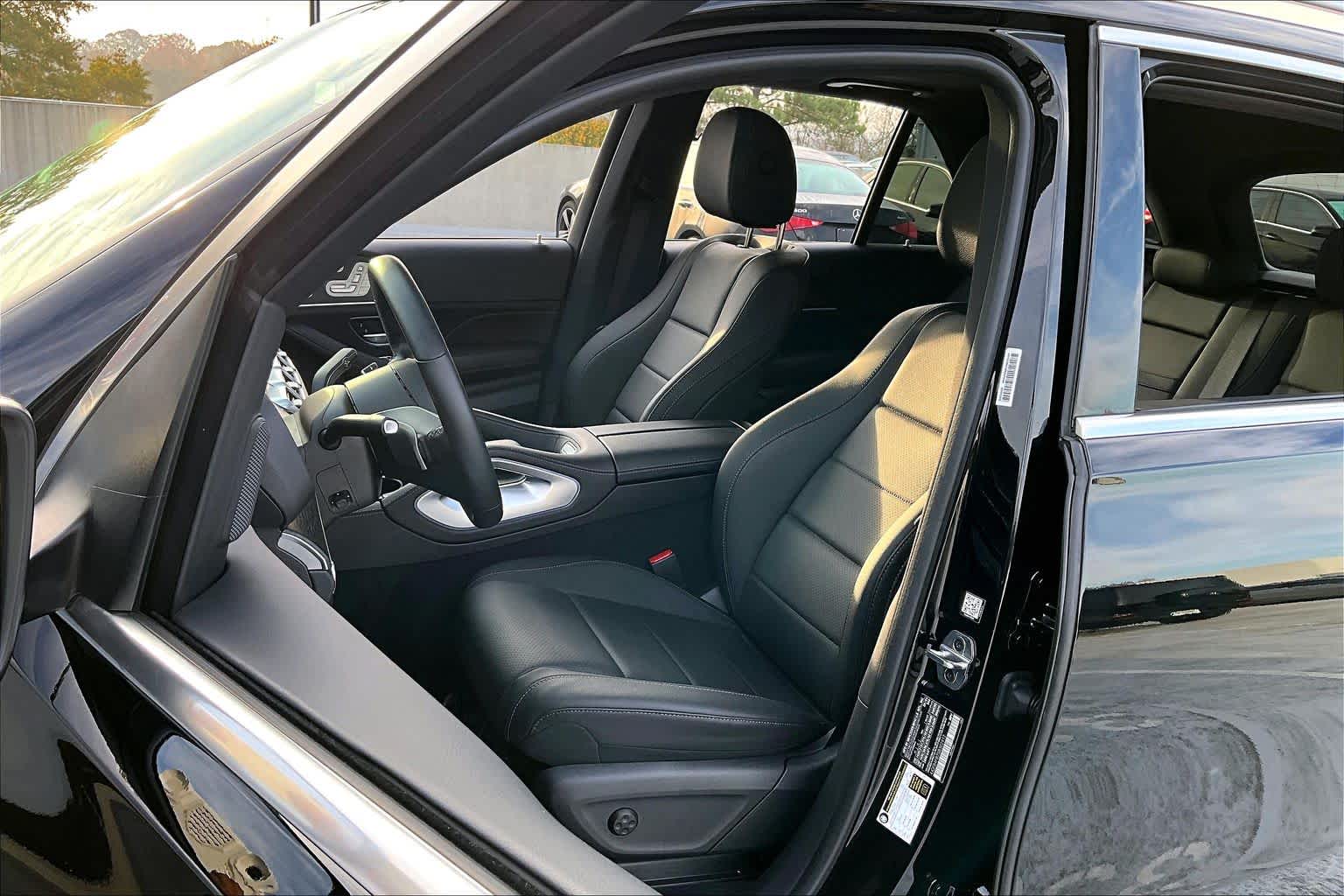 2025 Mercedes Benz GLE 350 4MATIC photo 4