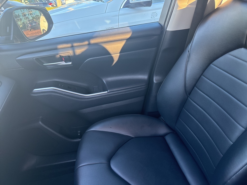 2022 Toyota Highlander XLE photo 4