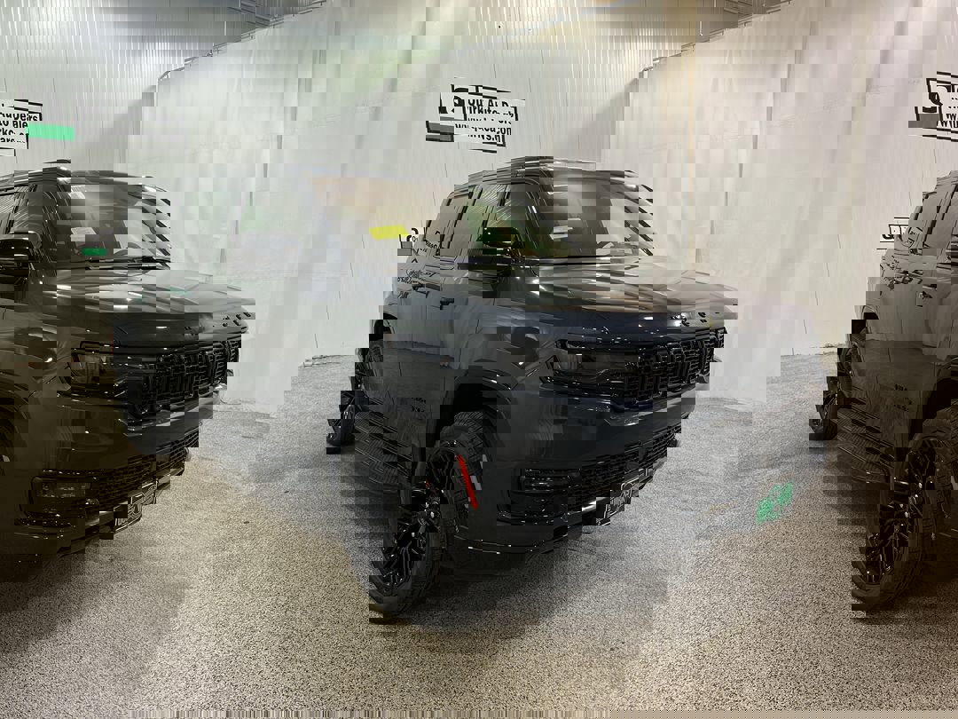 2025 Jeep Wagoneer Series II's photo