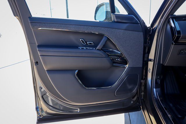 2025 Land Rover Range Rover Sport Autobiography photo 18