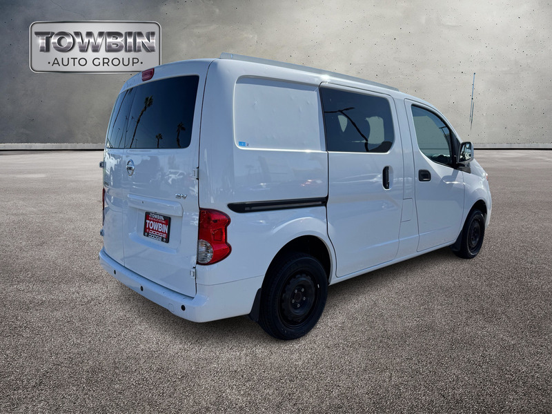 2021 Nissan NV200 SV photo 3