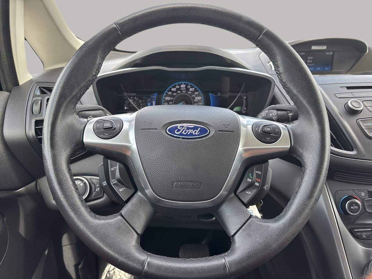 2017 Ford C-Max Hybrid SE photo 22