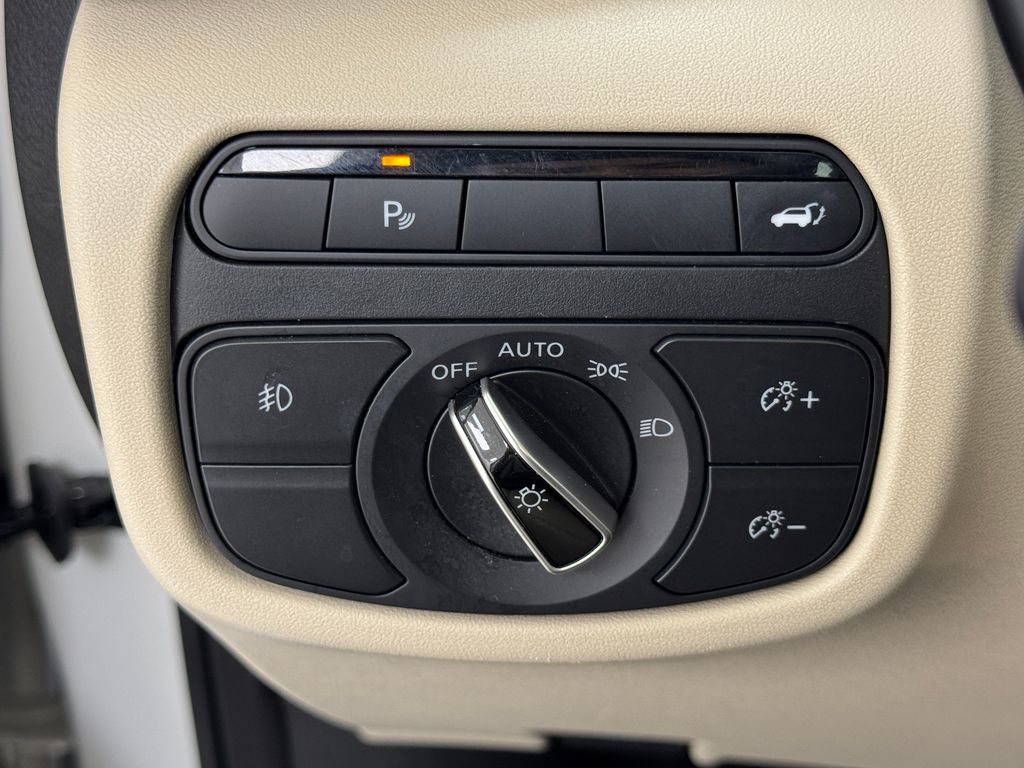 2020 Infiniti QX50 Luxe AWD photo 25