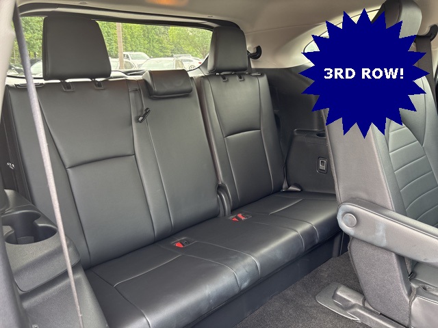 2024 Toyota Highlander LE photo 24