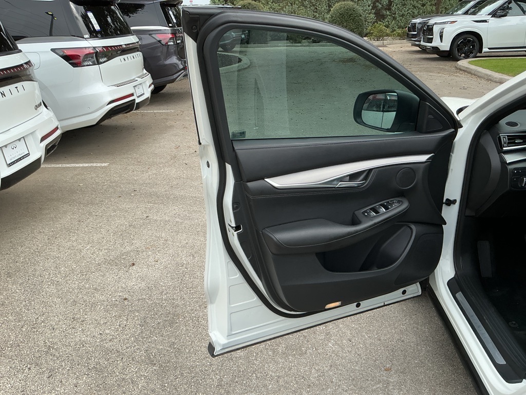 2023 Infiniti QX55 Luxe photo 21