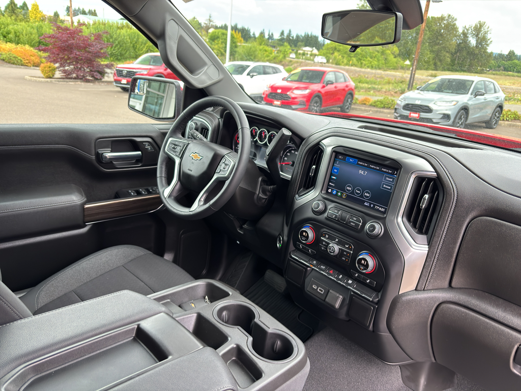 2022 Chevrolet Silverado 1500 LT photo 21