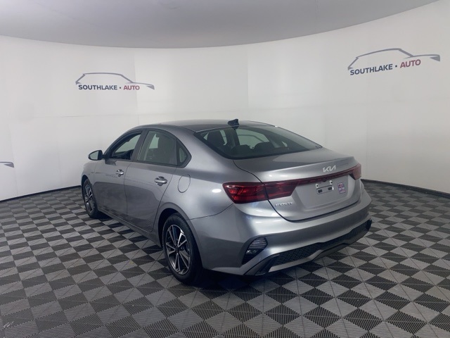 2024 Kia Forte LXS photo 8