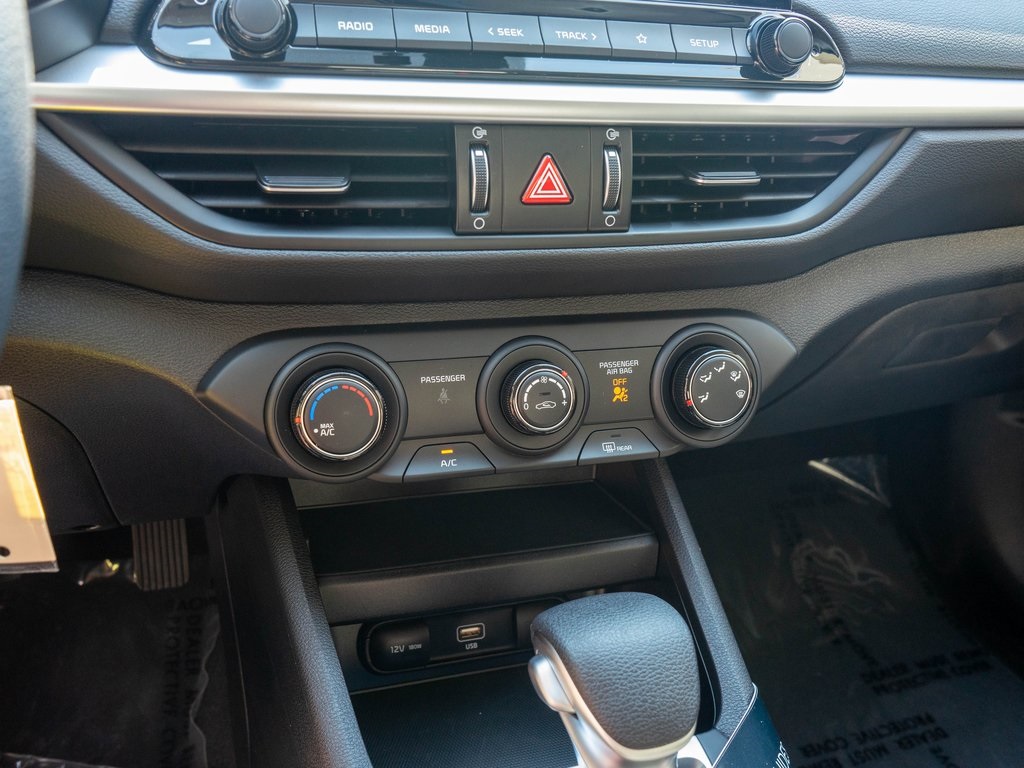 2024 Kia Forte LXS photo 22