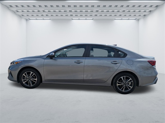2023 Kia Forte LXS photo 7