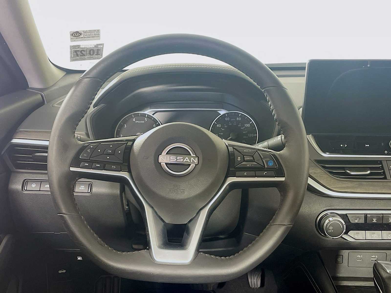 2023 Nissan Altima 2.5 SV photo 9