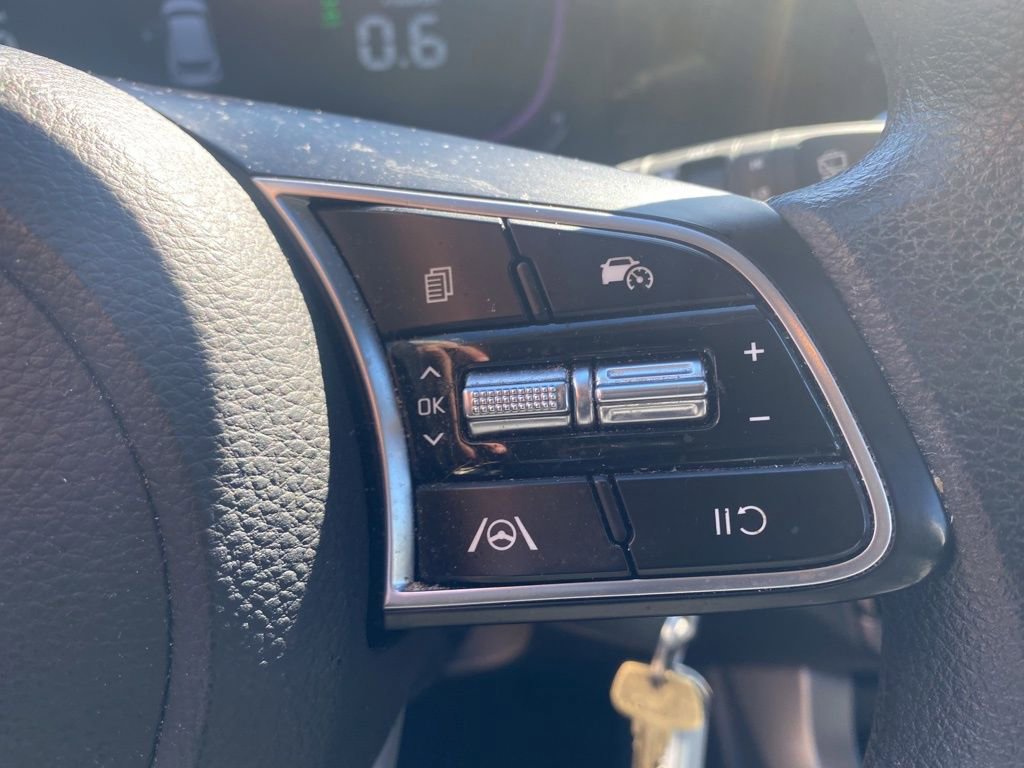 2024 Kia Seltos LX photo 3