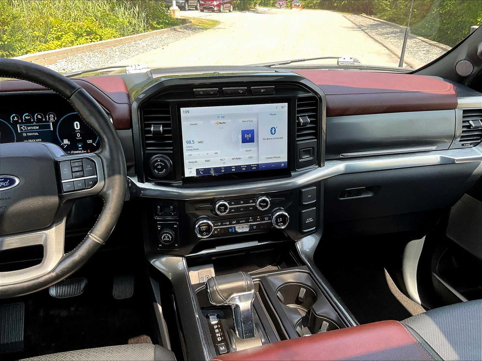 2021 Ford F-150 Lariat photo 18