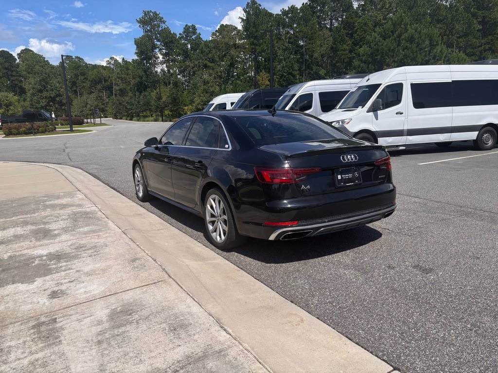 2019 Audi A4 Premium 45 TFSI Quattro photo 2
