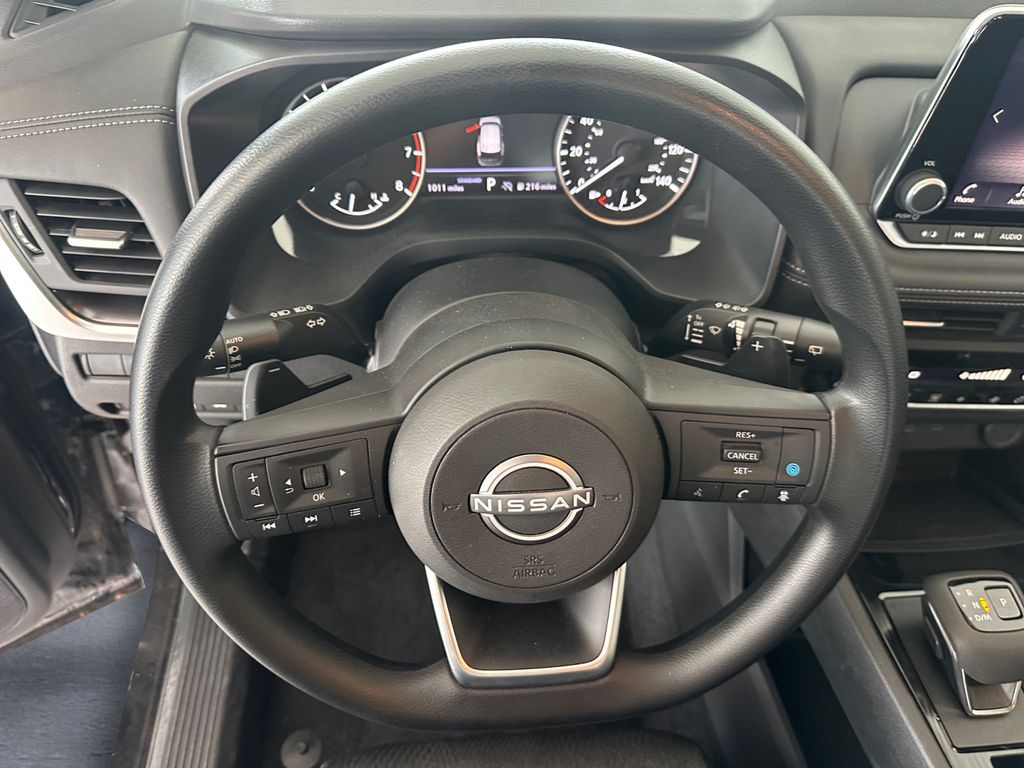 2024 Nissan Rogue SV photo 9