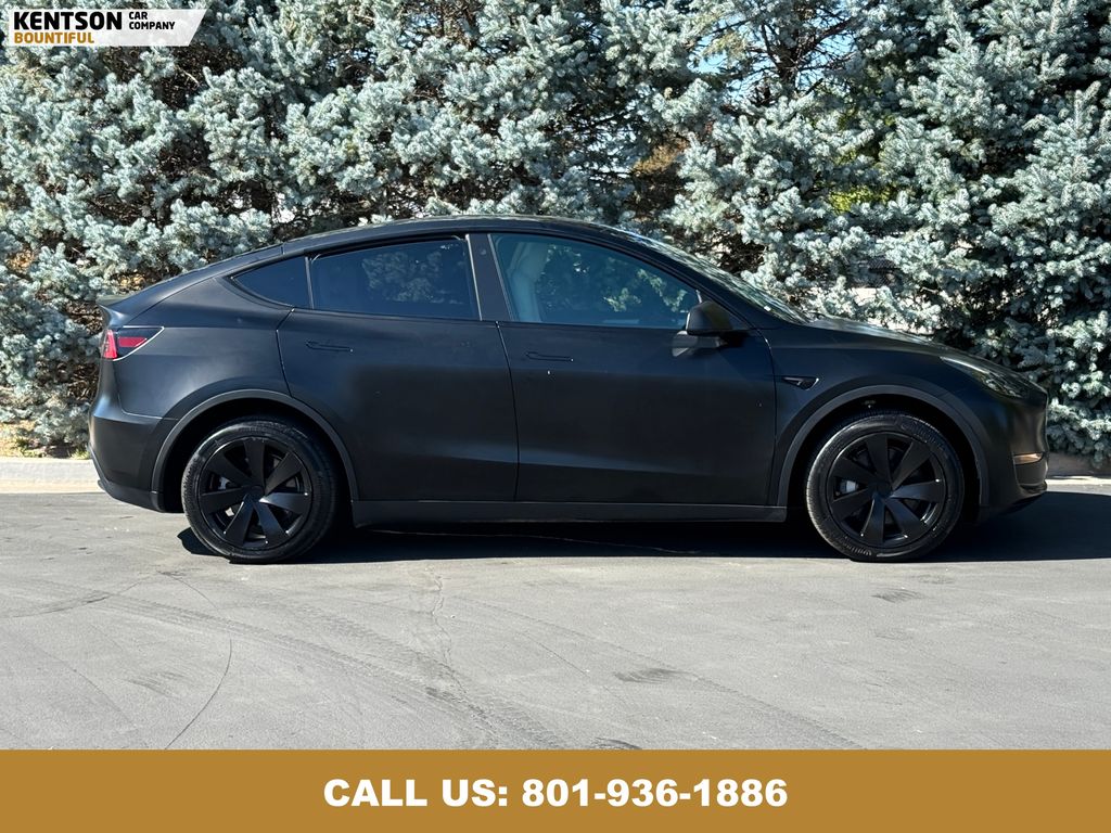 2023 Tesla Model Y Long Range photo 9