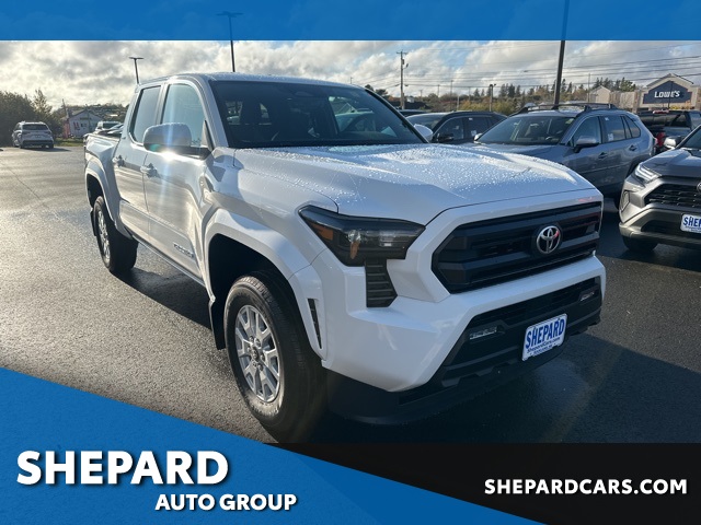2025 Toyota Tacoma SR5's photo