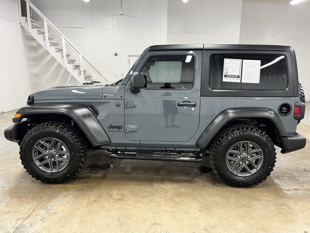 2025 Jeep Wrangler Sport photo 4
