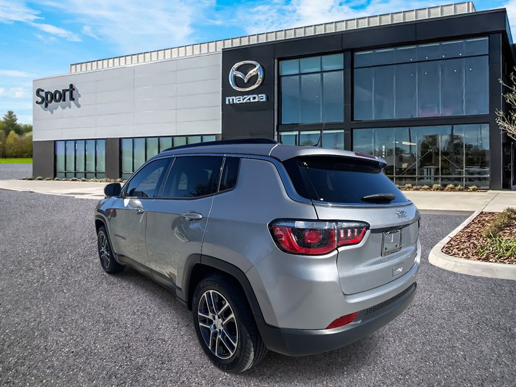 2020 Jeep Compass Latitude photo 4