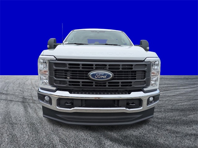 2026 Ford F-350 photo 9