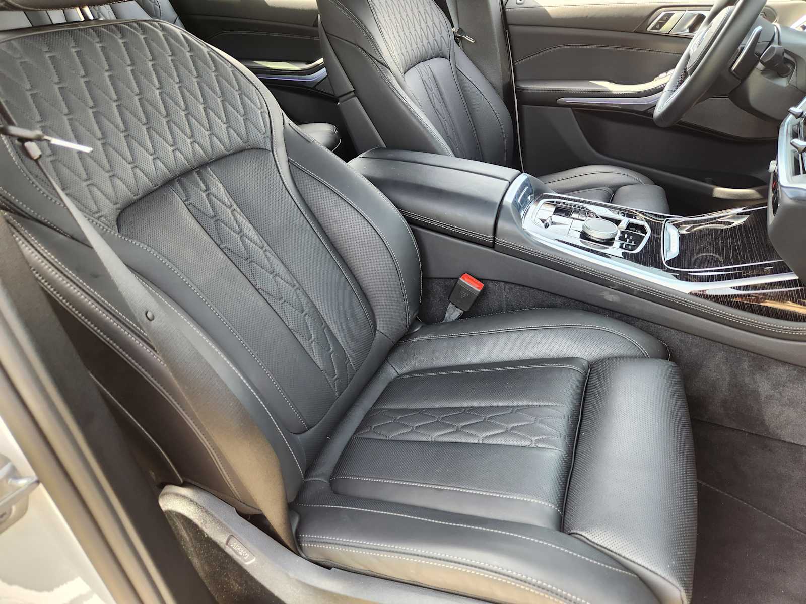 2025 Bmw X7 M60i photo 9