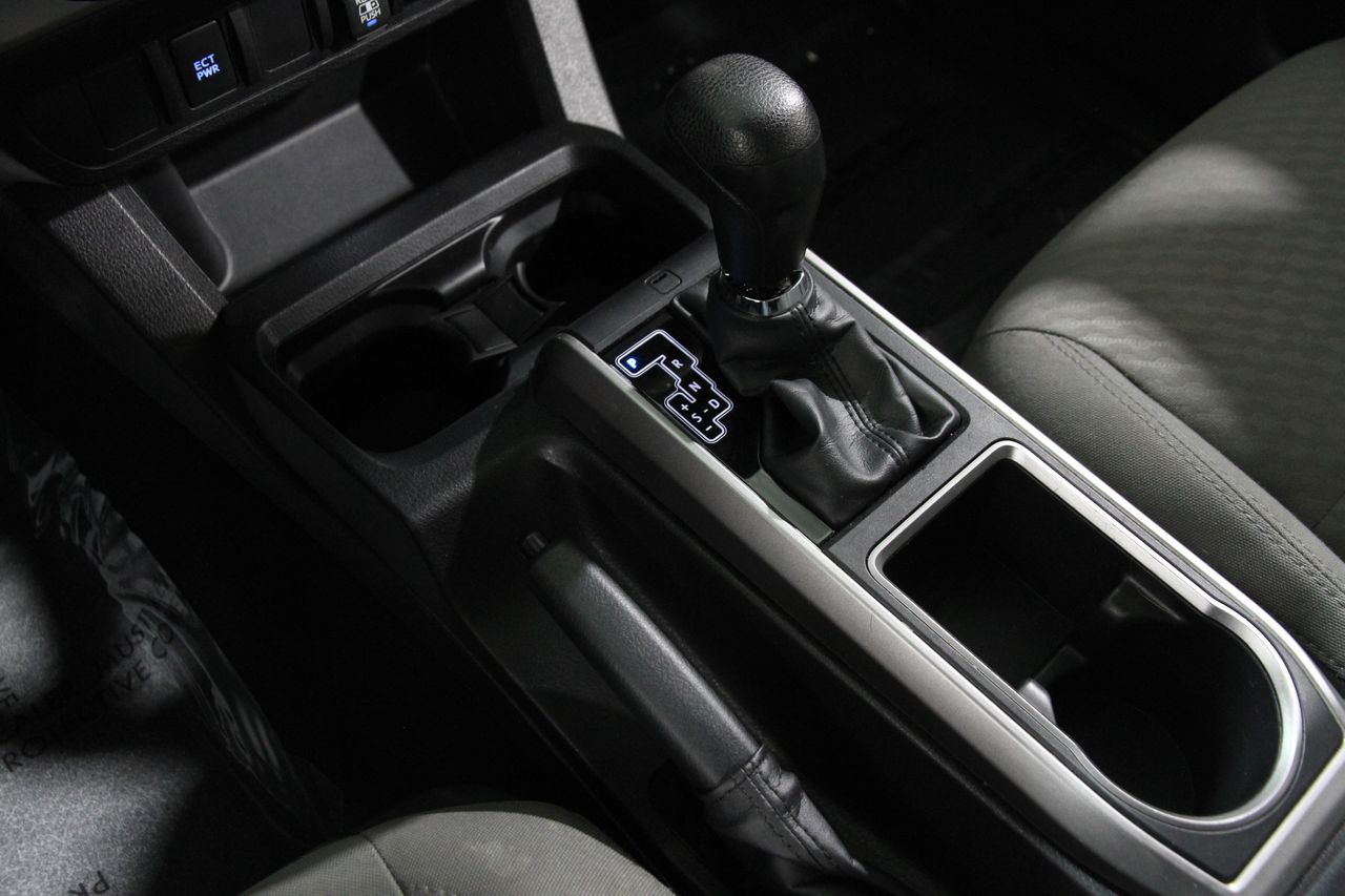 2022 Toyota Tacoma SR5 photo 13