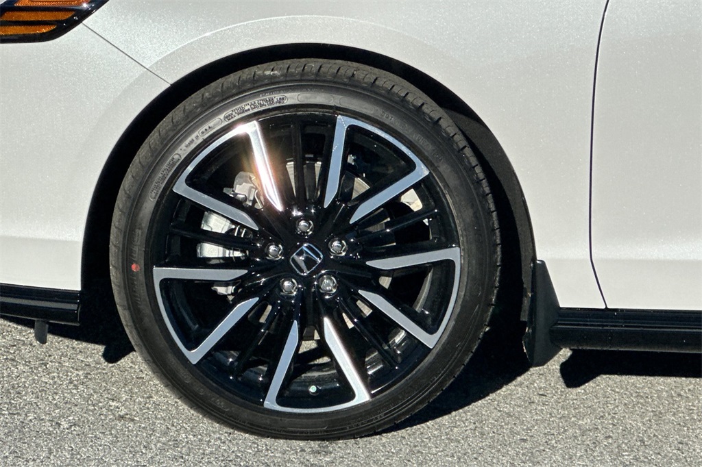 2025 Honda Accord Hybrid Touring photo 21