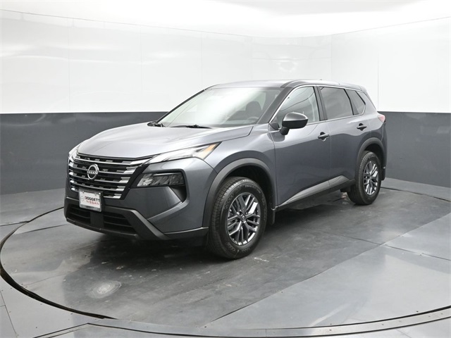 2026 Nissan Rogue S's photo