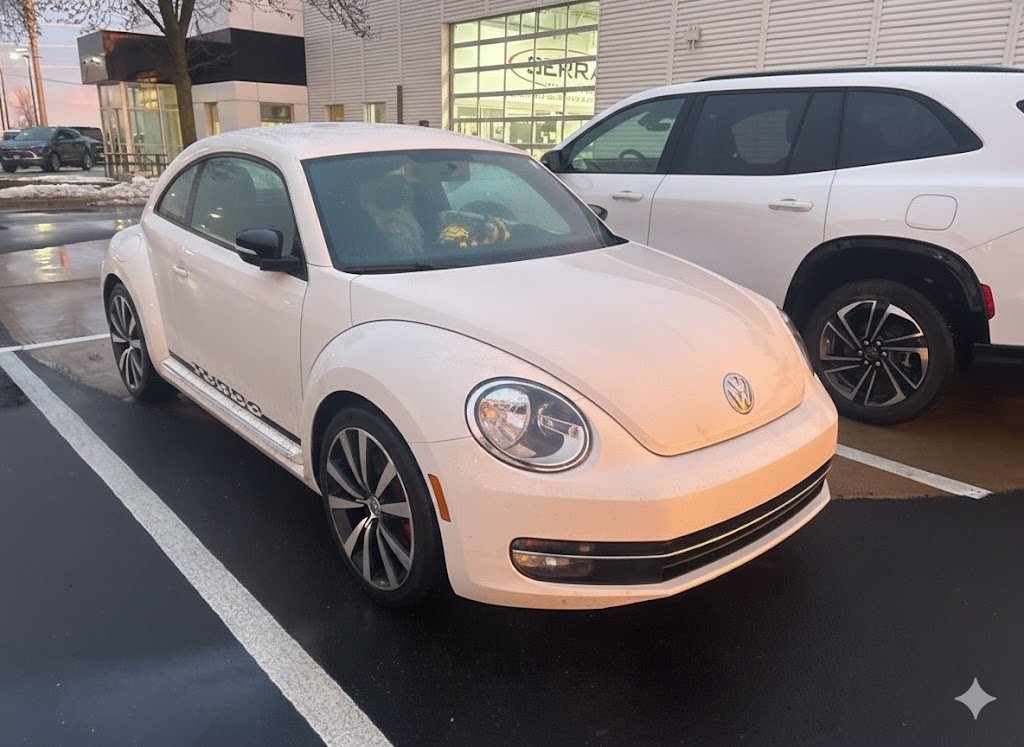 2012 Volkswagen Beetle Base's photo