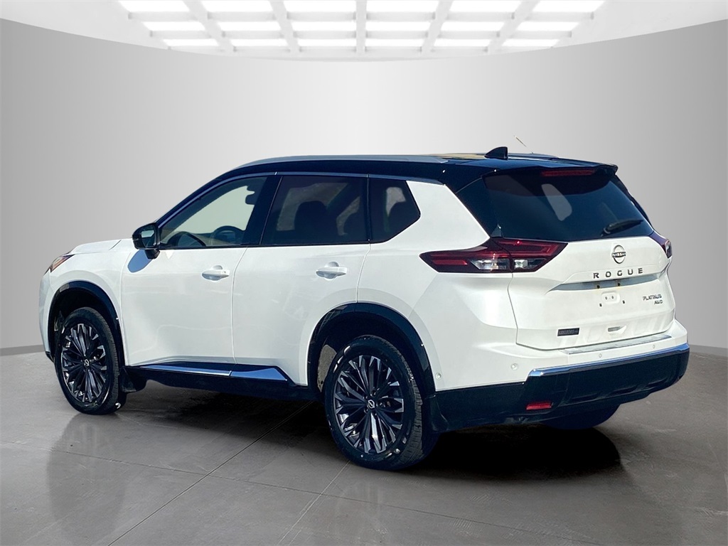 2024 Nissan Rogue Platinum photo 3