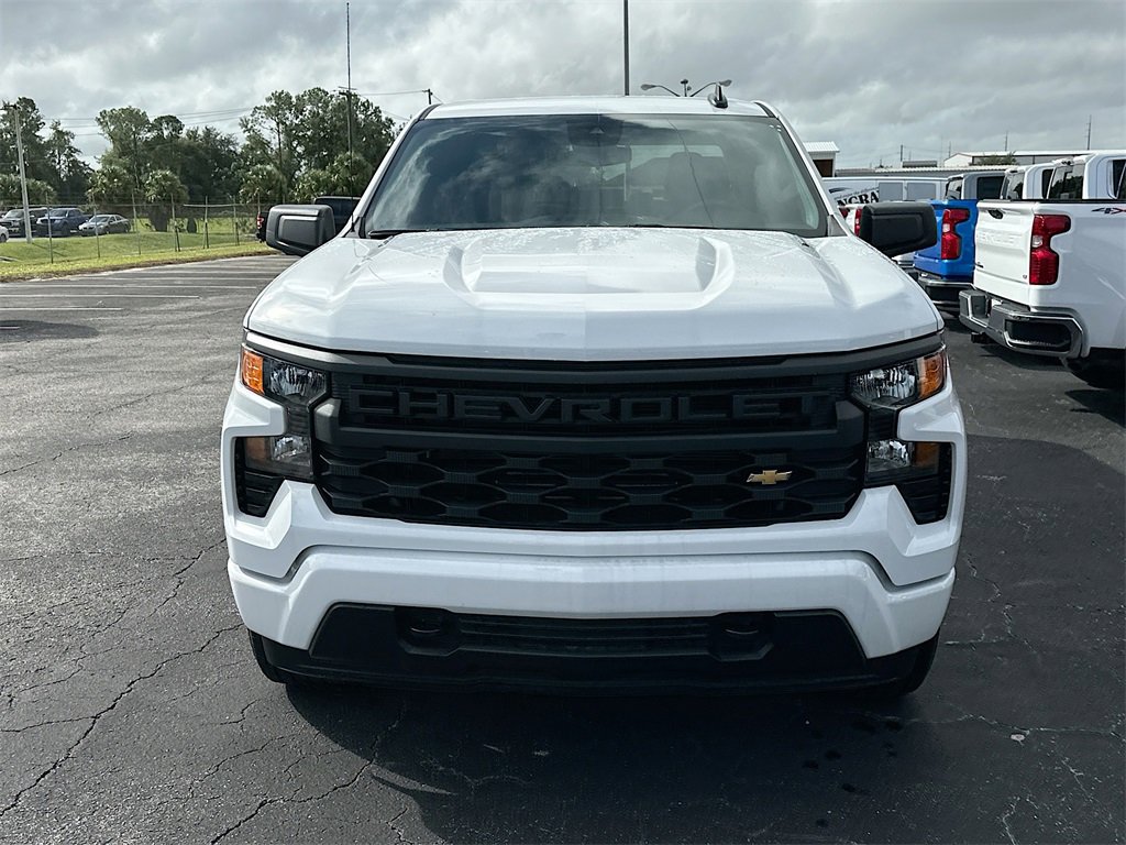 2025 Chevrolet Silverado 1500 Custom photo 2