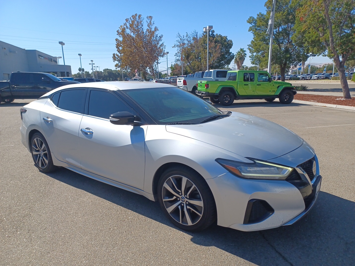 2019 Nissan Maxima SV photo 3