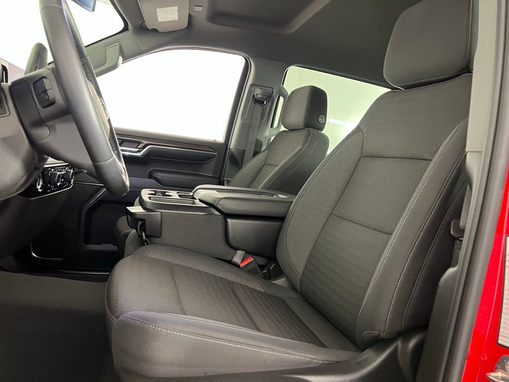 2024 Chevrolet Silverado 1500 LT1 photo 18