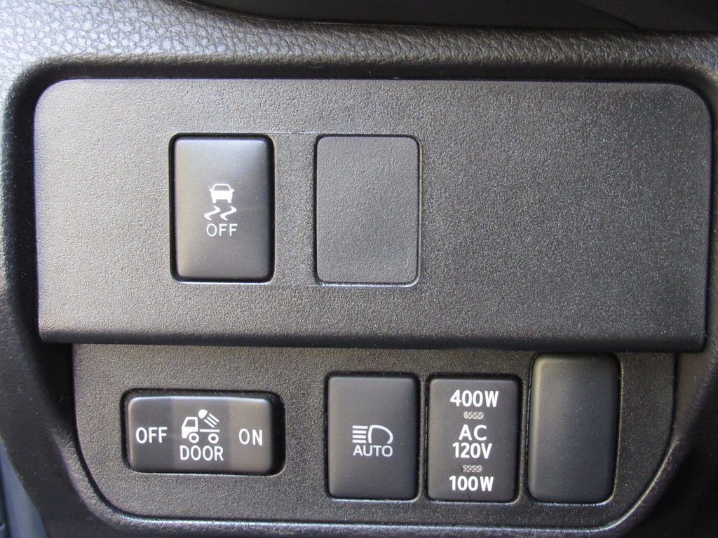 2023 Toyota Tacoma TRD Off-Road photo 33