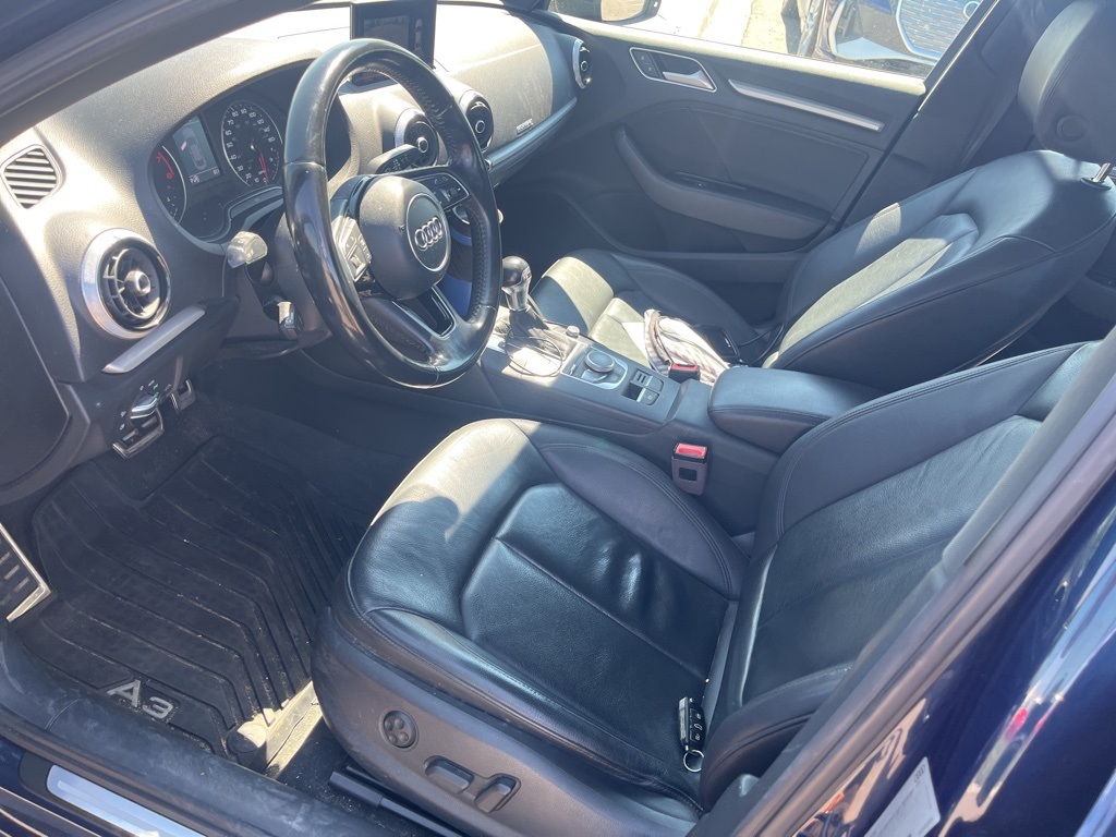 2017 Audi A3 2.0T Premium Quattro photo 4