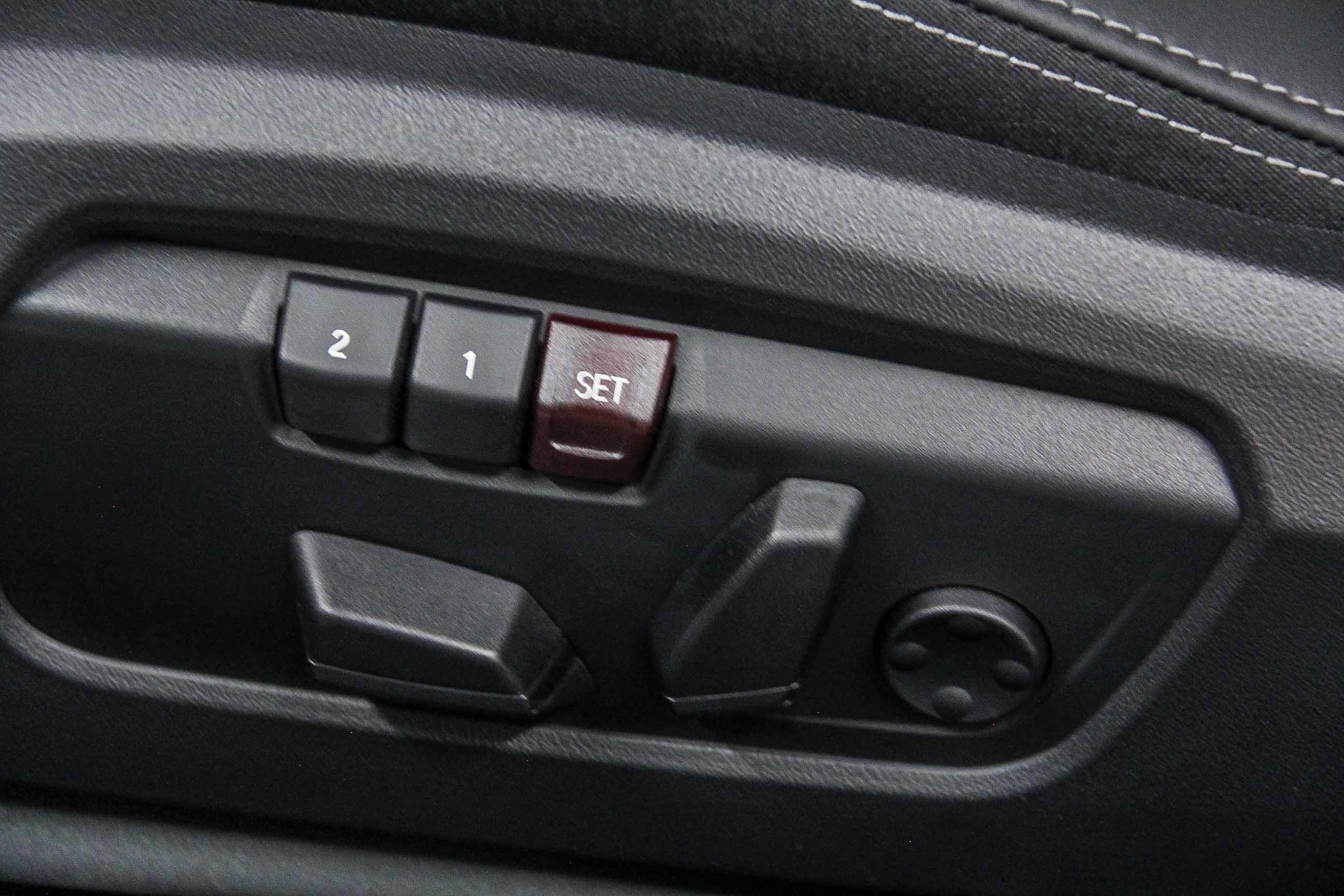 2026 Mini Cooper Hardtop S 2 Door Iconic photo 19