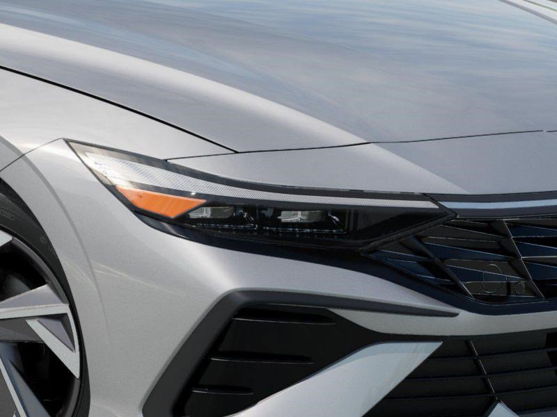 2025 Hyundai Elantra SEL Convenience photo 9
