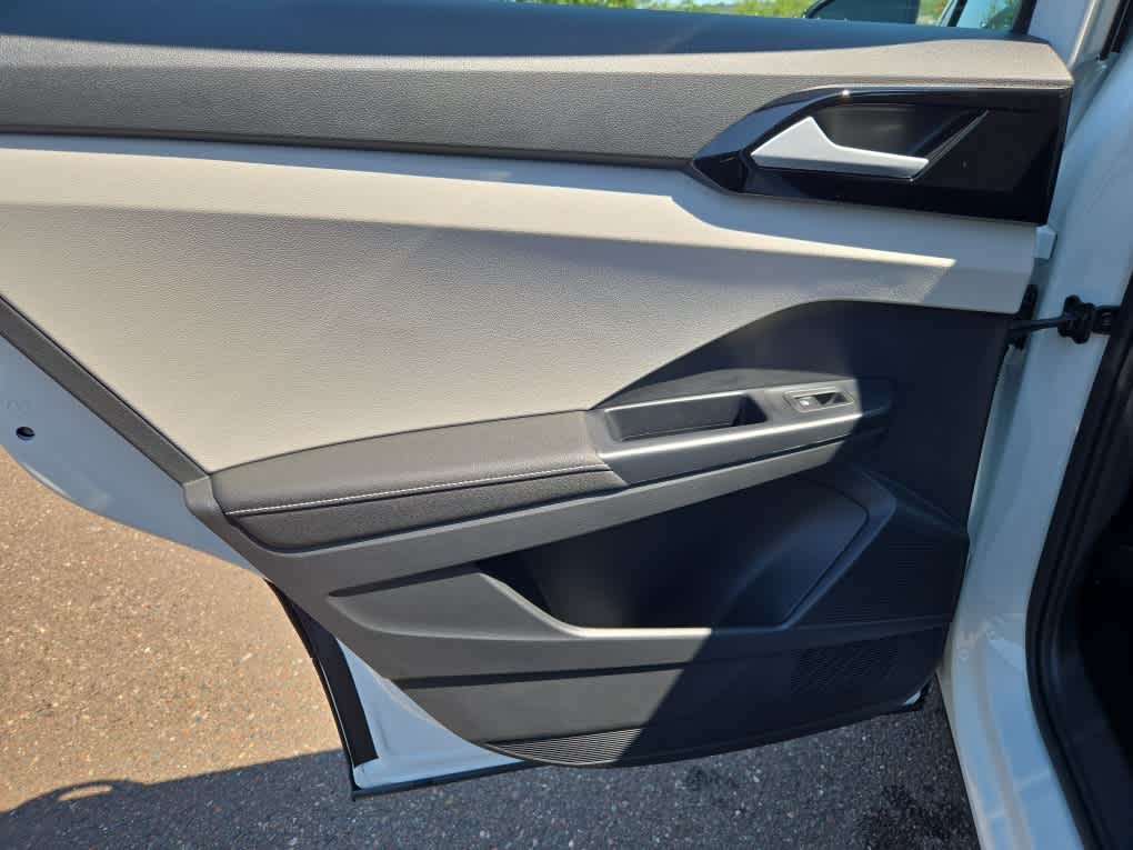 2025 Volkswagen Taos S photo 27