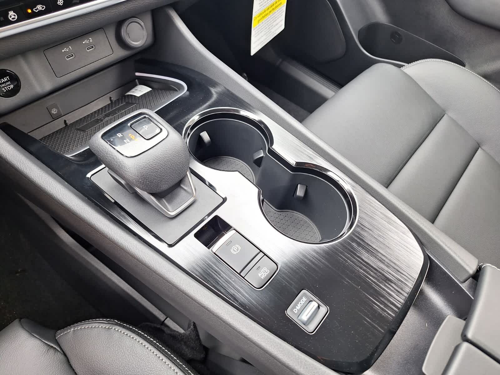 2025 Nissan Rogue SL photo 18