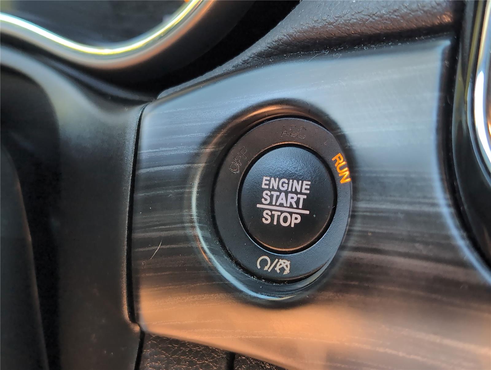 2020 Jeep Grand Cherokee Altitude photo 13
