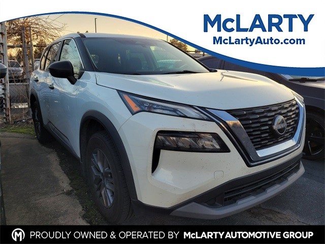 2023 Nissan Rogue S's photo