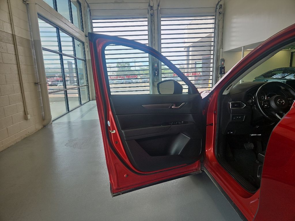 2024 Mazda CX-5 2.5 S Preferred photo 11