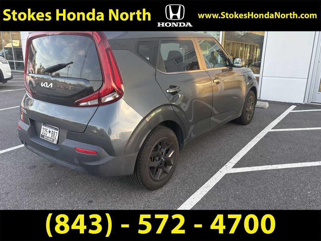2022 Kia Soul LX photo 3